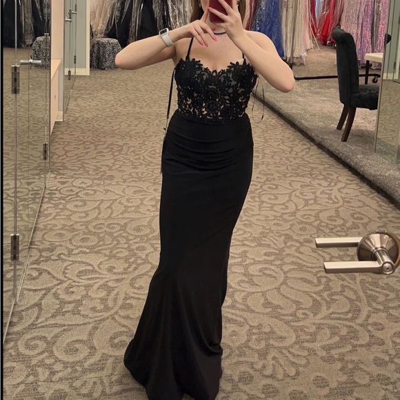 Dresses & Skirts - Black Prom Dress size 4